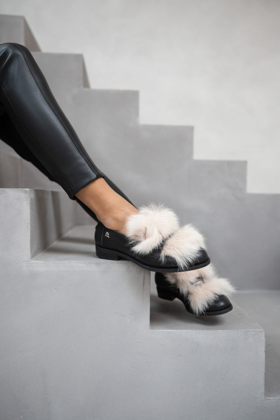 Lamia | Loafer Black/Beige