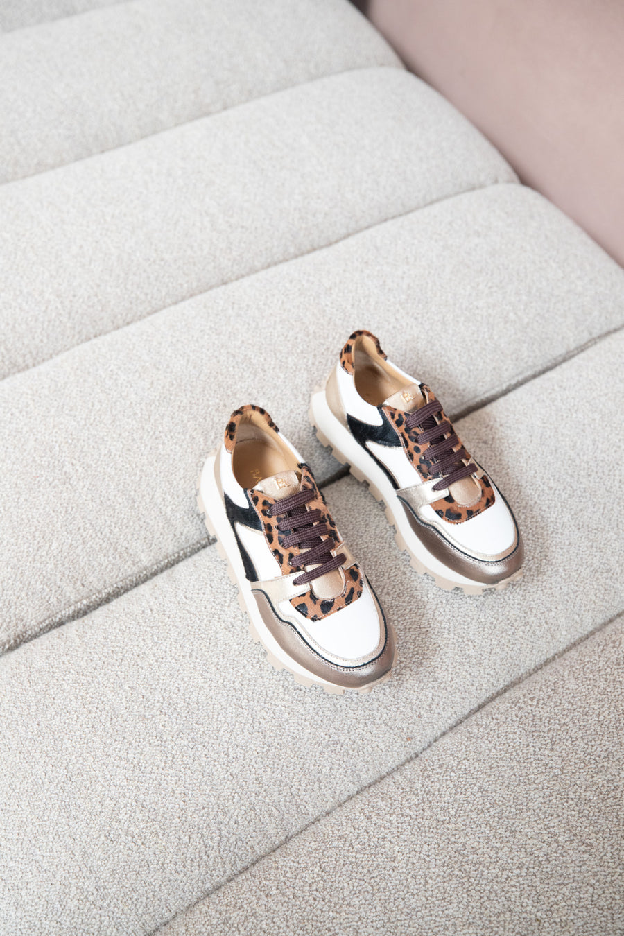 Livia | Sneaker Schwarz/Gold/Beige