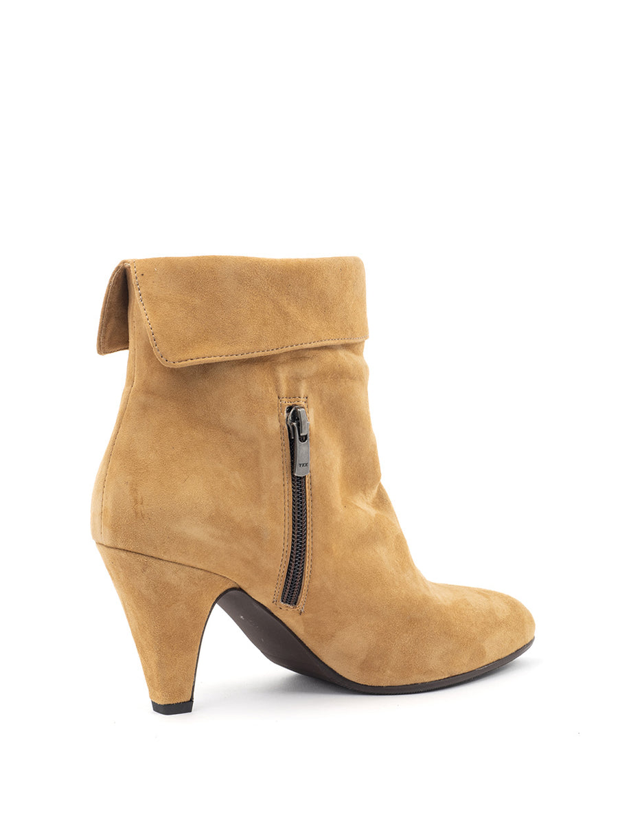 Liva | Camel ankle boots